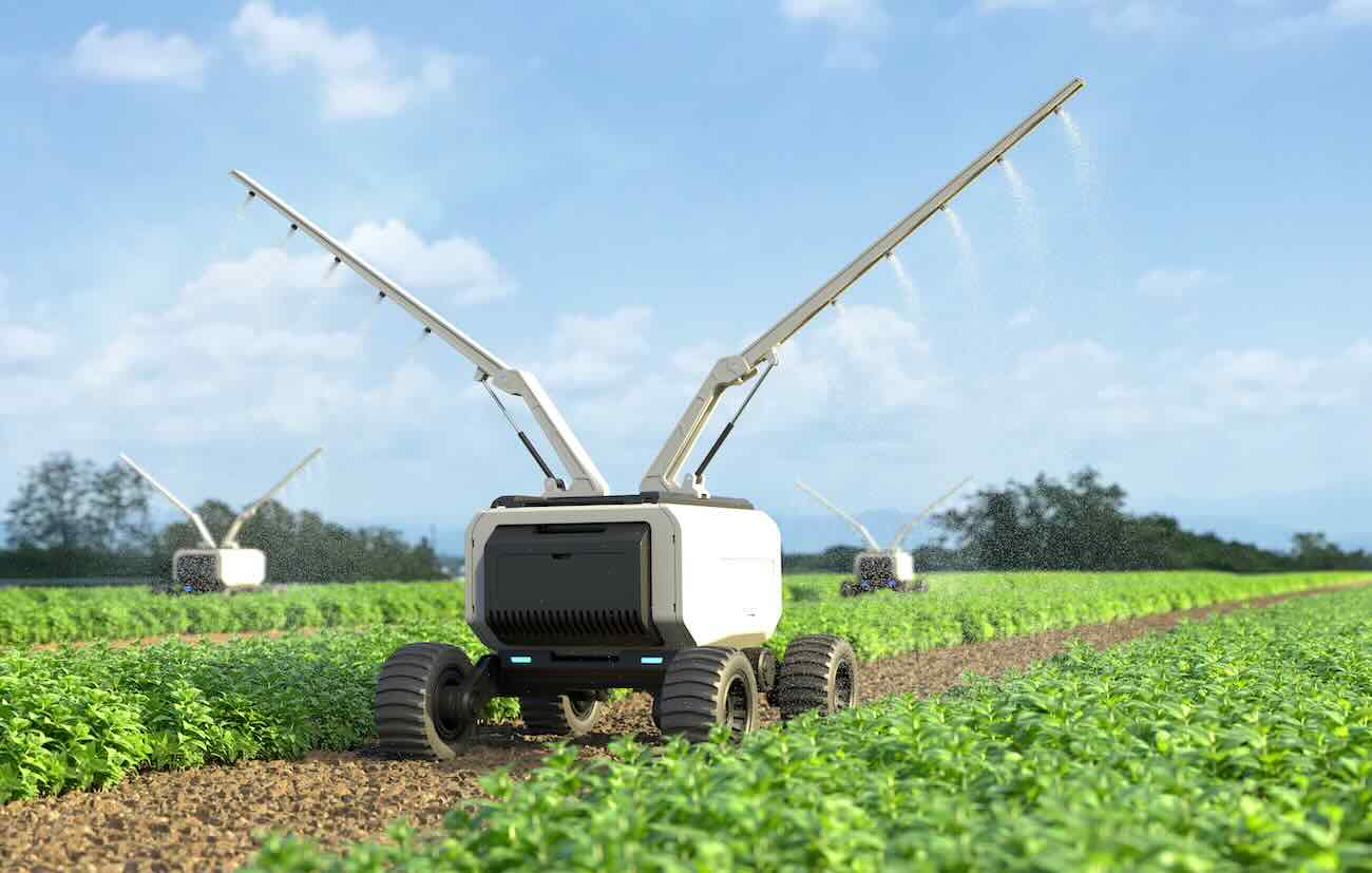 agricultural-robots-work-smart-farms-robot-spraying-fertilizer-vegetable-garden